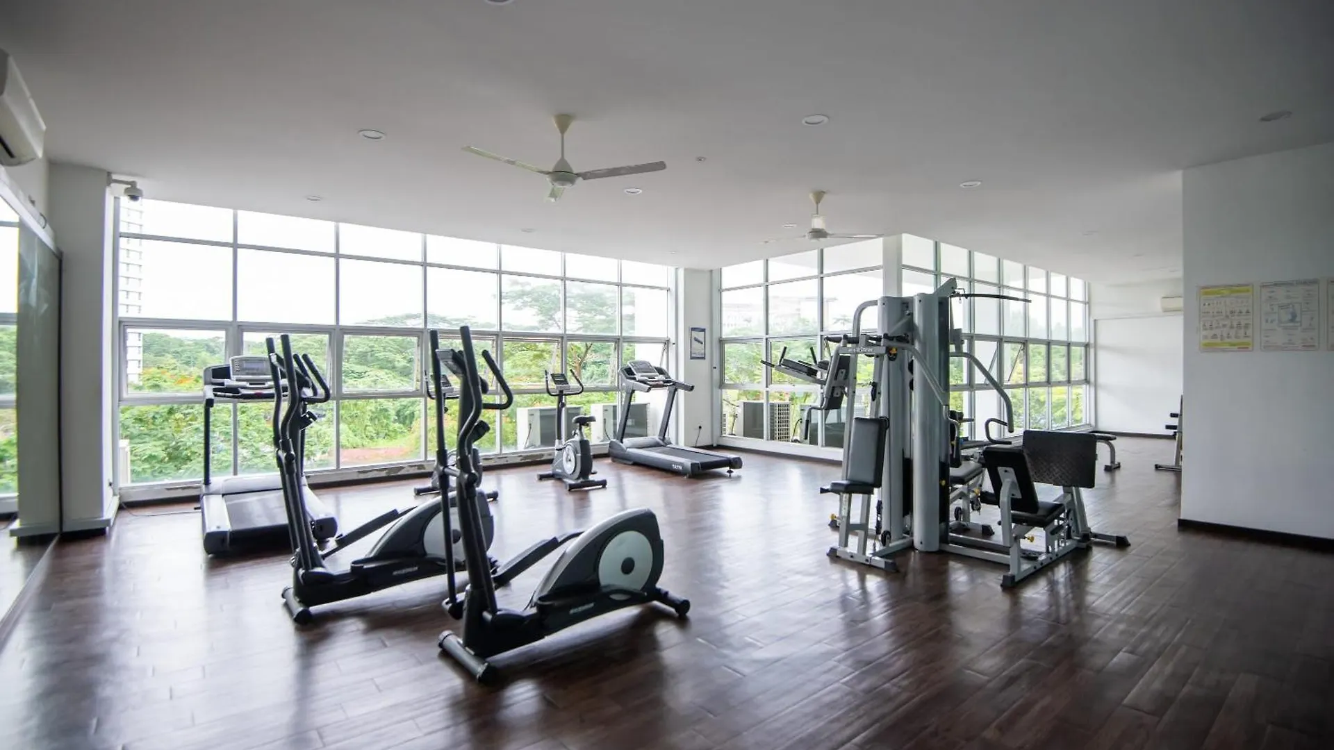 Bright & Modern 3Br Suite Free Parking Johor Bahru Apartment