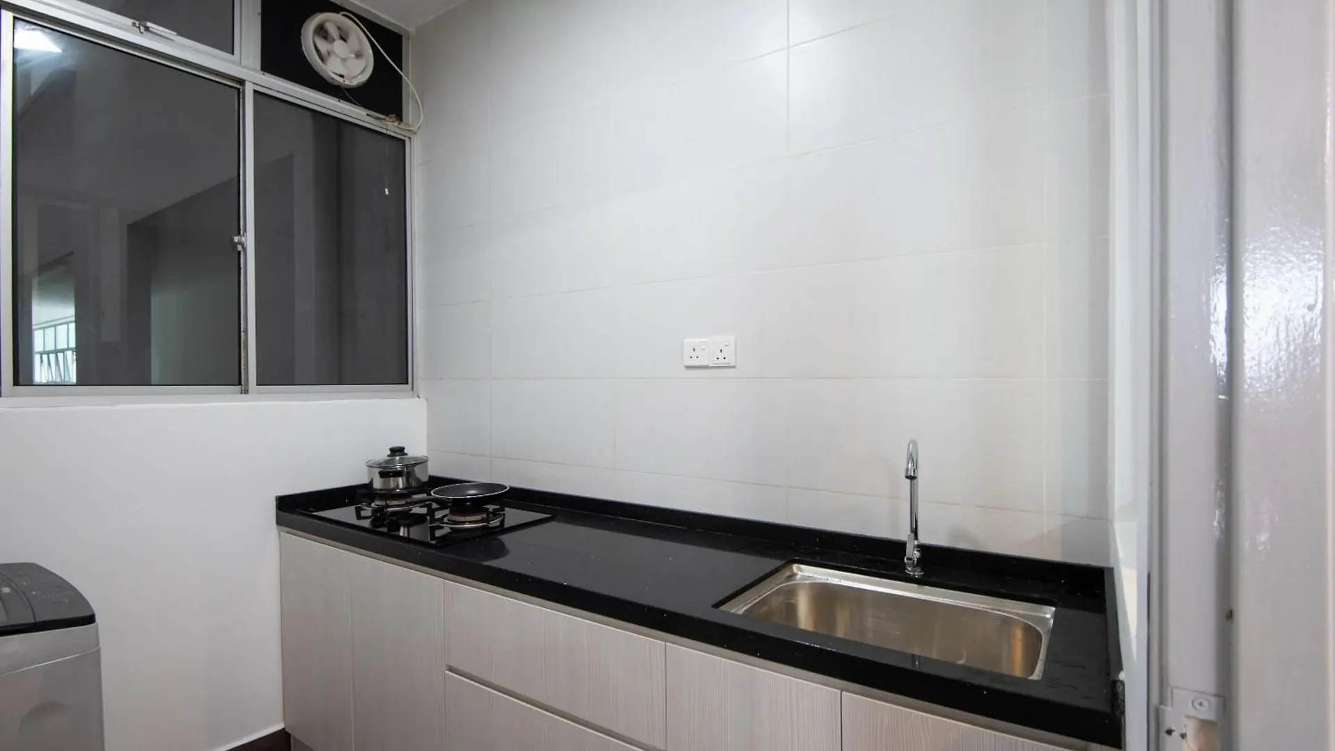 Apartment Bright & Modern 3Br Suite Free Parking Johor Bahru Malaysia